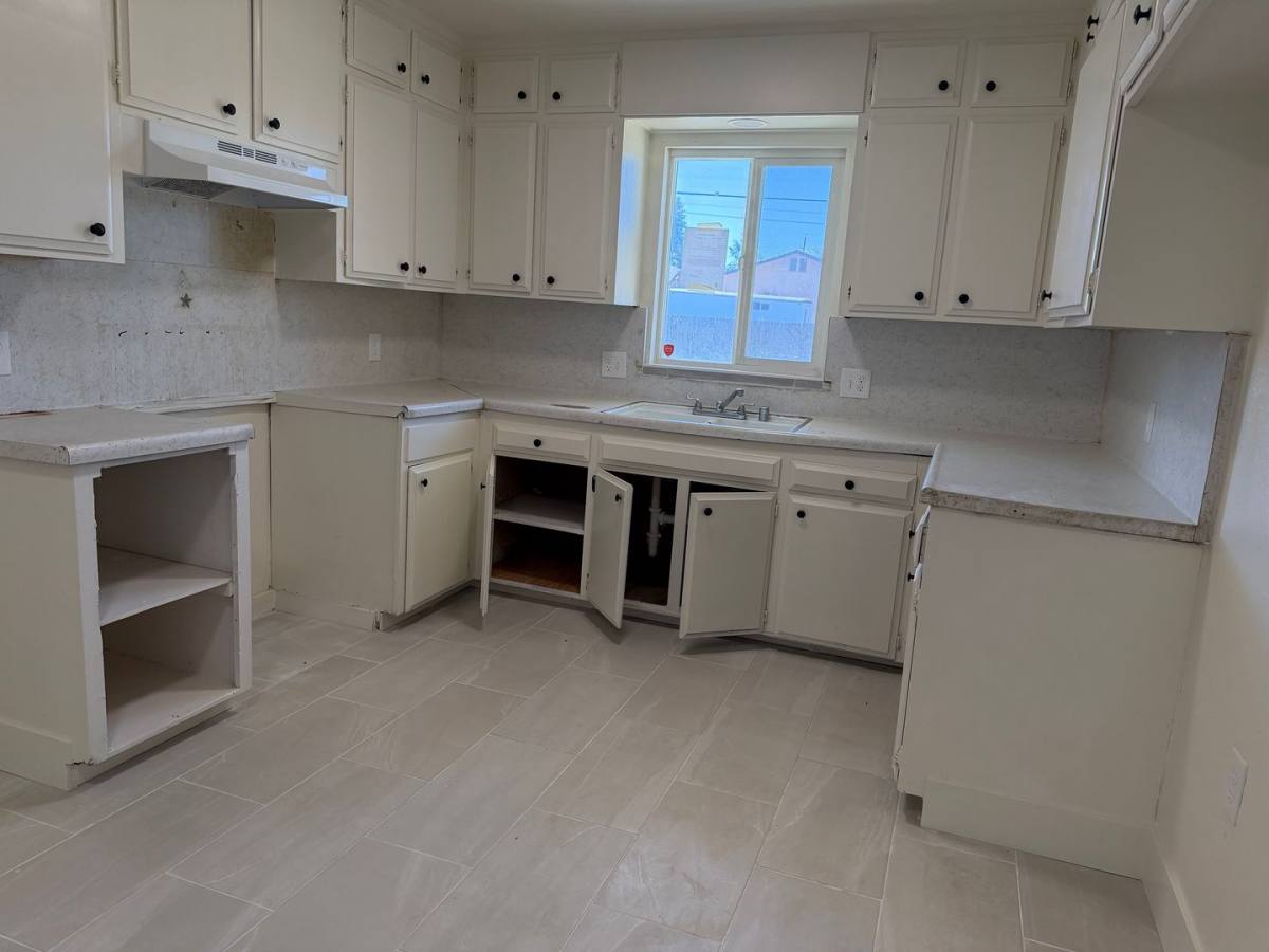 House for rent at 2355 E Olive, Fresno, CA 93701