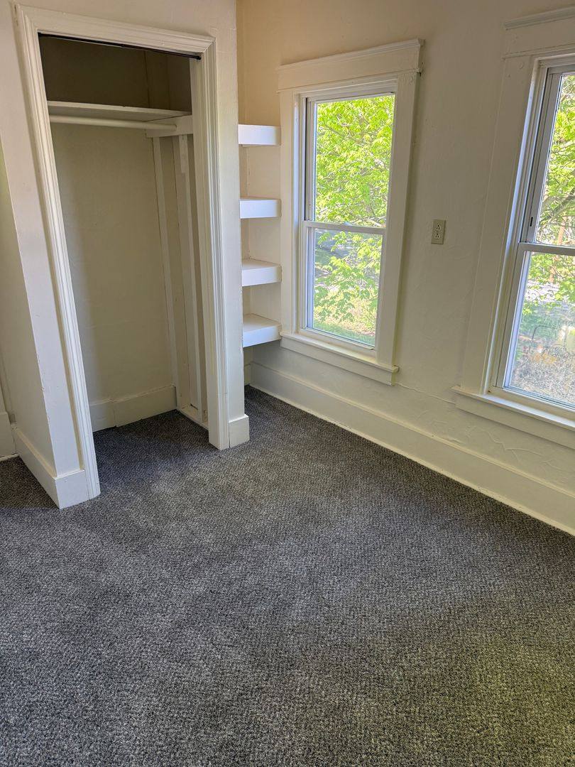 Apartment for rent at 100 Mortimer St, Bennington, VT 05201