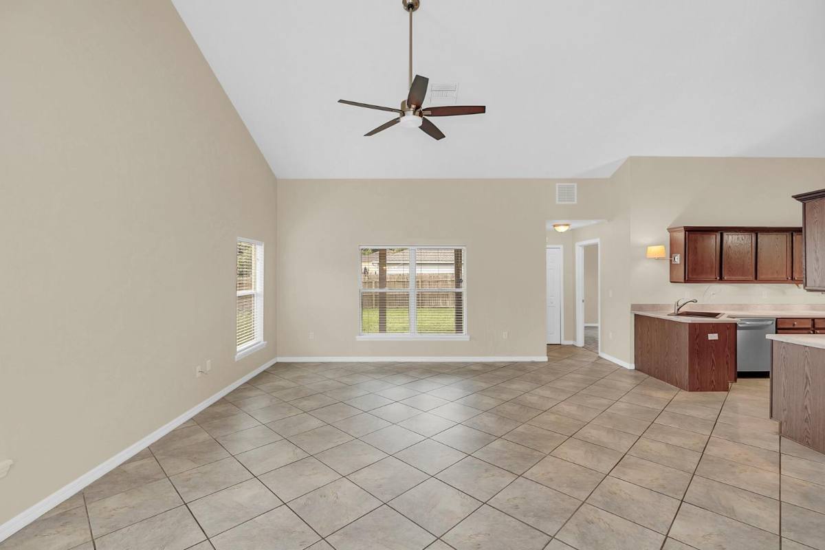 House for rent at 1422 Saffron Trail, Deland, FL 32724