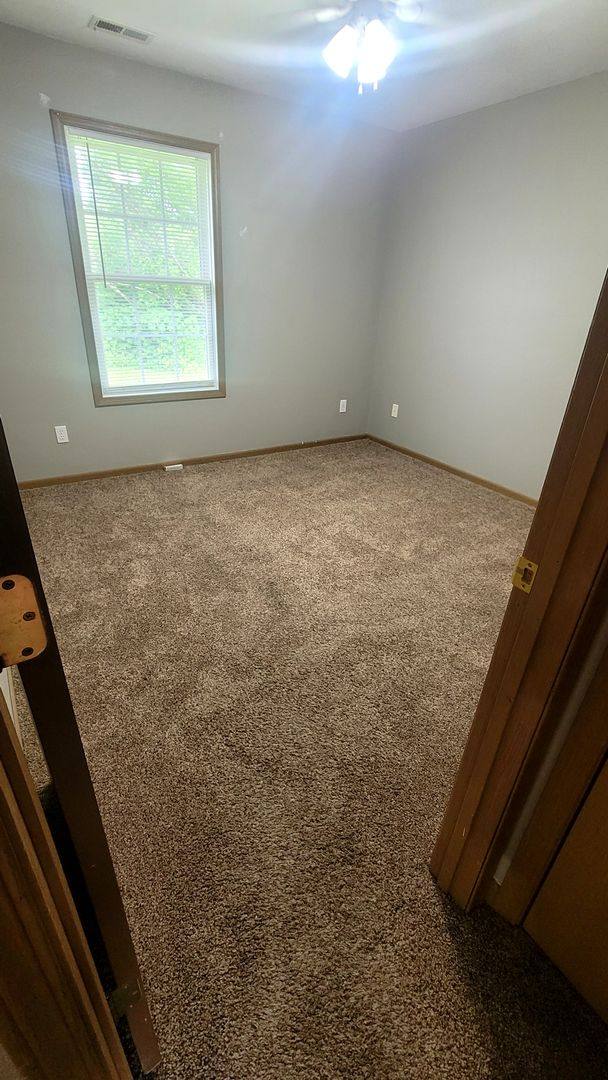 Townhouse for rent at 1901 Jamesport St, Saint Joseph, MO 64504