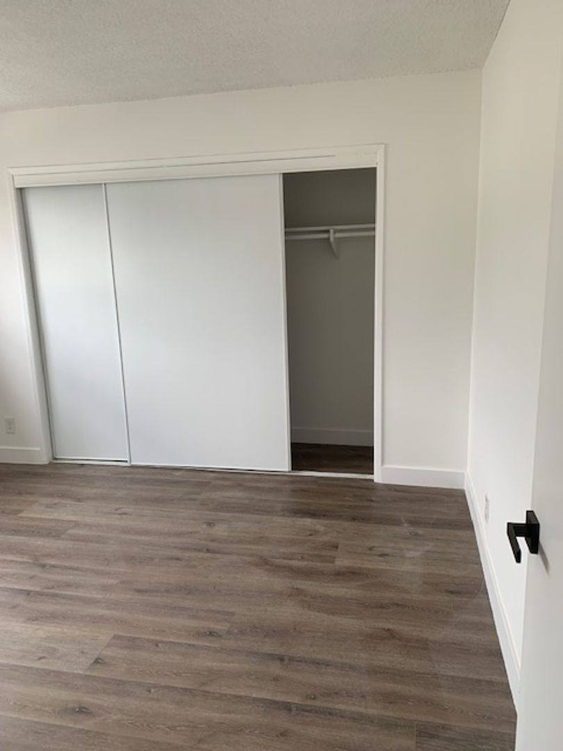 Apartment for rent at 3515 Jasmine Ave, Los Angeles, CA 90034
