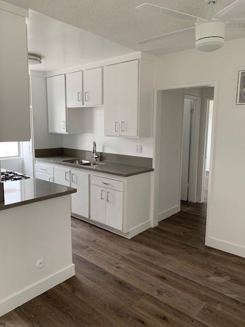 Apartment for rent at 3515 Jasmine Ave, Los Angeles, CA 90034