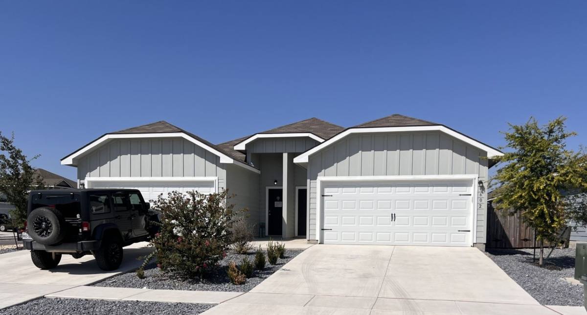 Townhouse for rent at 602 Grayson Lane, Seguin, TX 78155