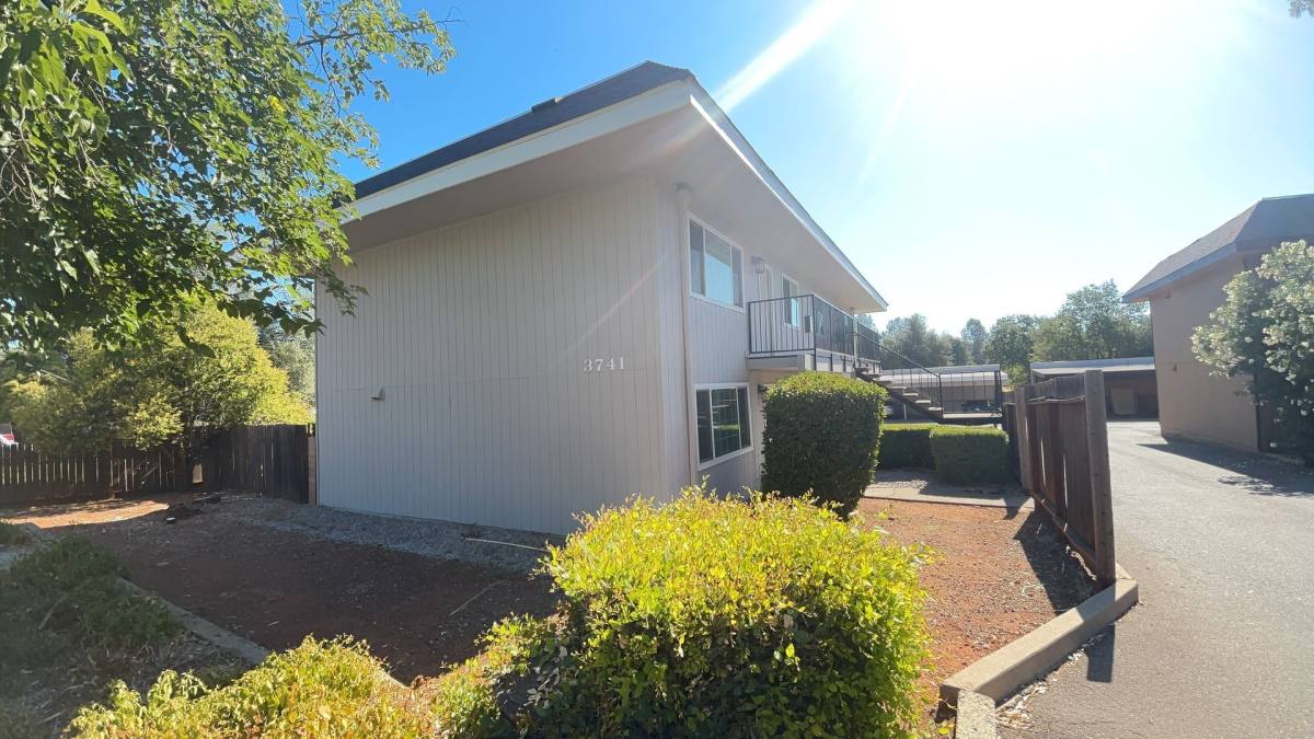 Apartment for rent at 3741 Churn Creek Rd, Redding, CA 96002
