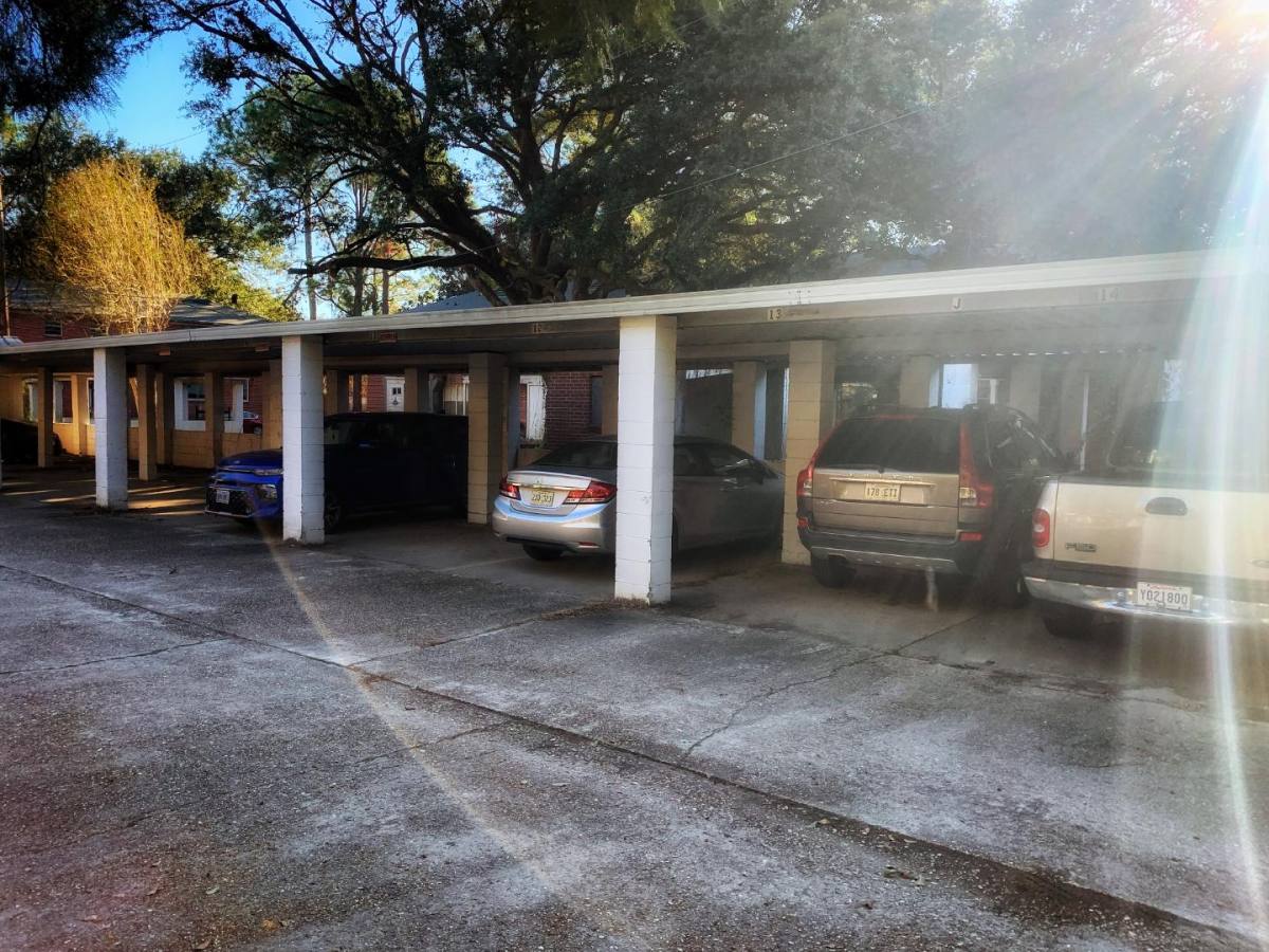 Apartment for rent at 3344 Carol Dr B, Baton Rouge, LA 70806