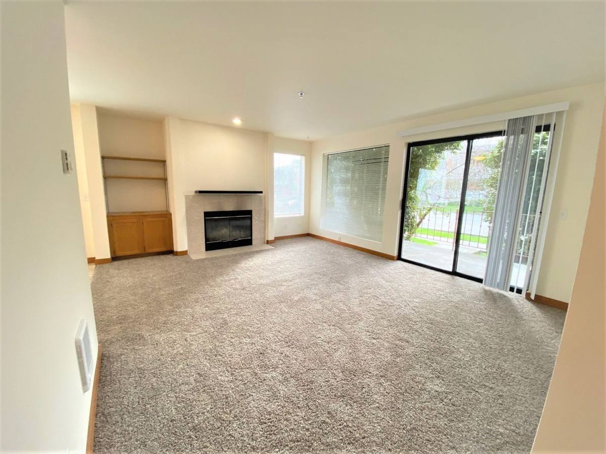 Apartment for rent at 22514 6th Ave S, Seattle, WA 98198