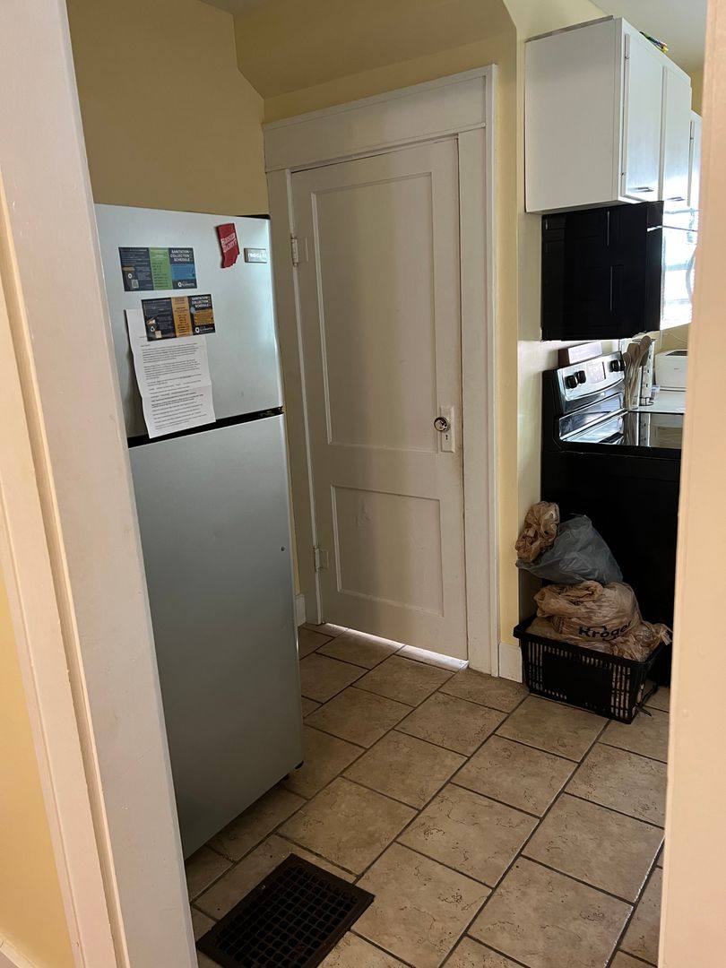 House for rent at 904 E University St, Bloomington, IN 47401