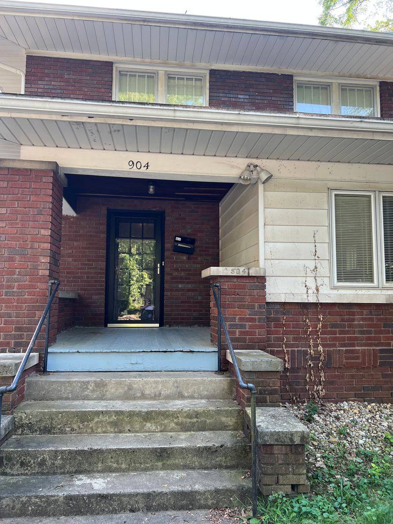 House for rent at 904 E University St, Bloomington, IN 47401