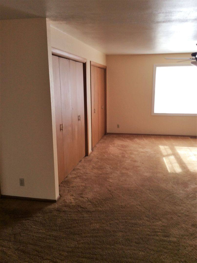 Apartment for rent at 403 or 405 B Ave, La Grande, OR 97850