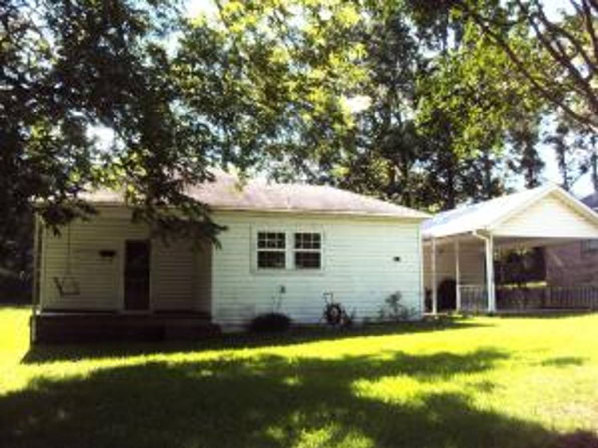 House for rent at 810 Marvin Ave, Leesville, LA 71446