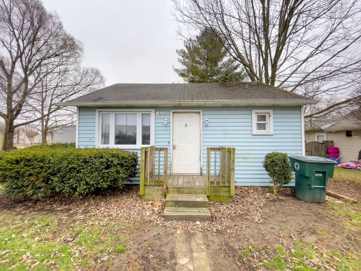 House for rent at 1623 E 20th St, Muncie, IN 47302