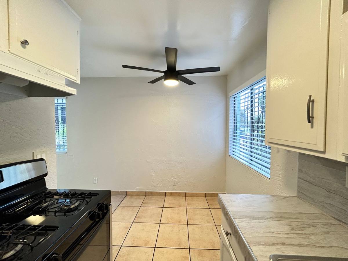 Apartment for rent at 2430 Linden Ave, Long Beach, CA 90806