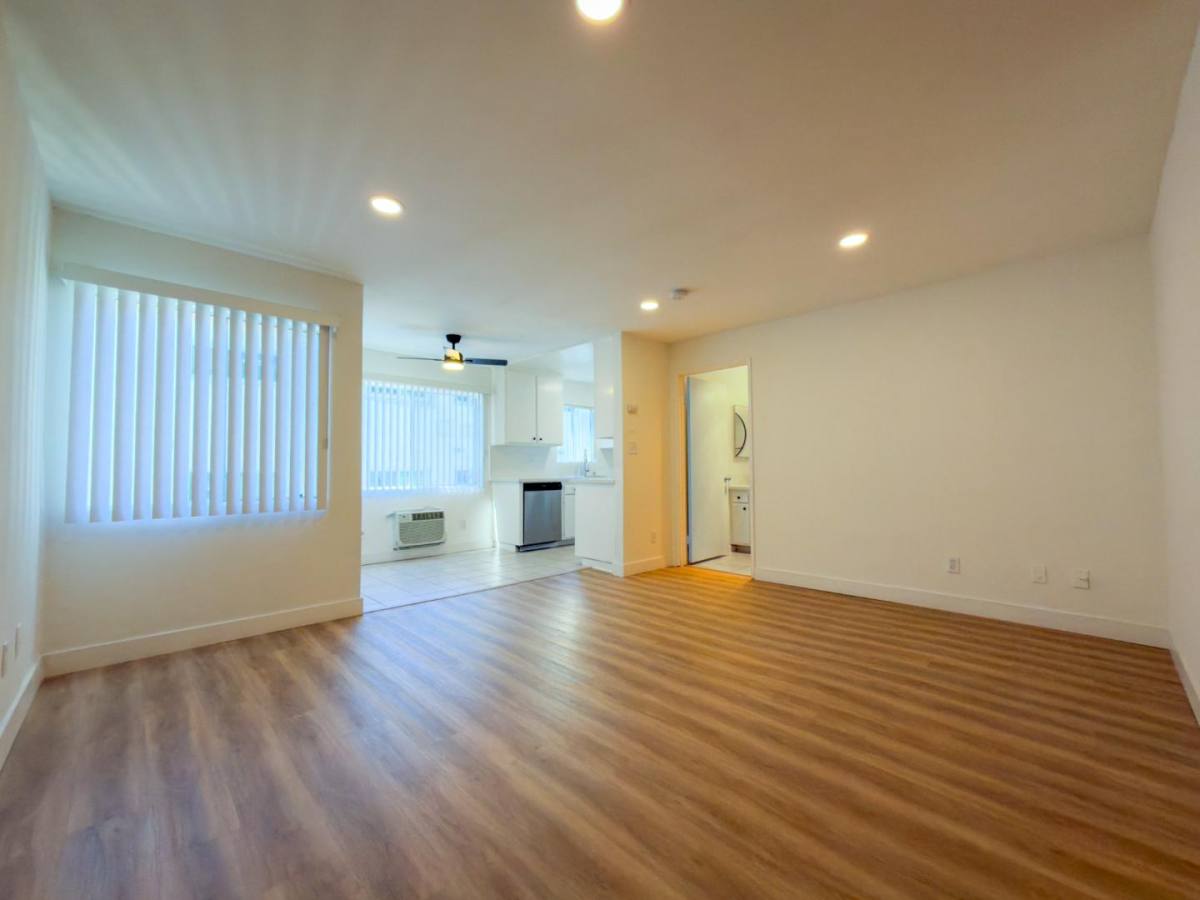 Apartment for rent at 10140 Mountair Ave #104, Tujunga, CA 91042