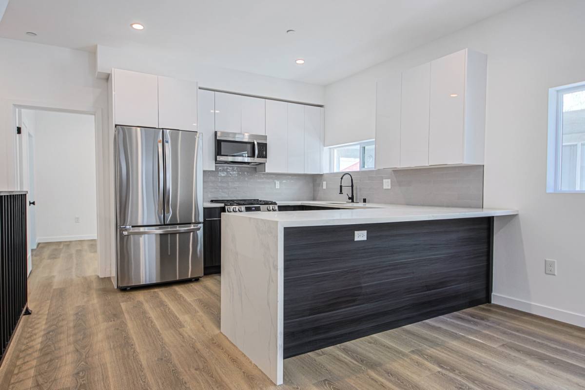Townhouse for rent at 5235 Satsuma Ave #5233 1 2, North Hollywood, CA 91601