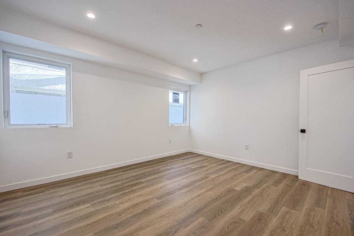 Townhouse for rent at 5235 Satsuma Ave #5233 1 2, North Hollywood, CA 91601