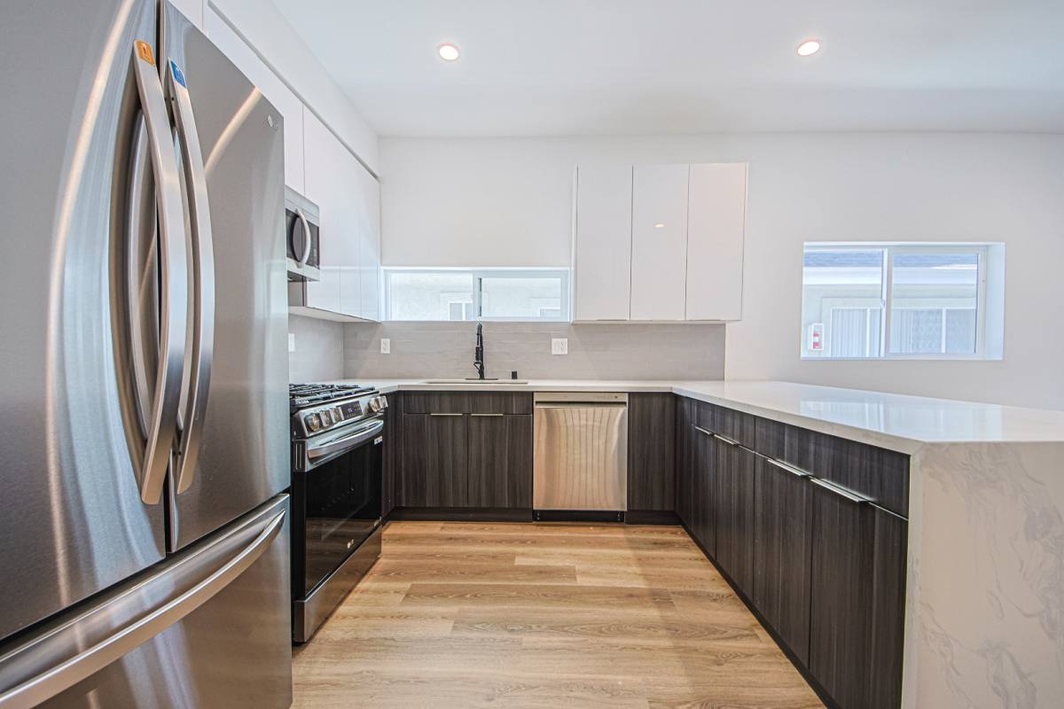 Townhouse for rent at 5235 Satsuma Ave #5233 1 2, North Hollywood, CA 91601