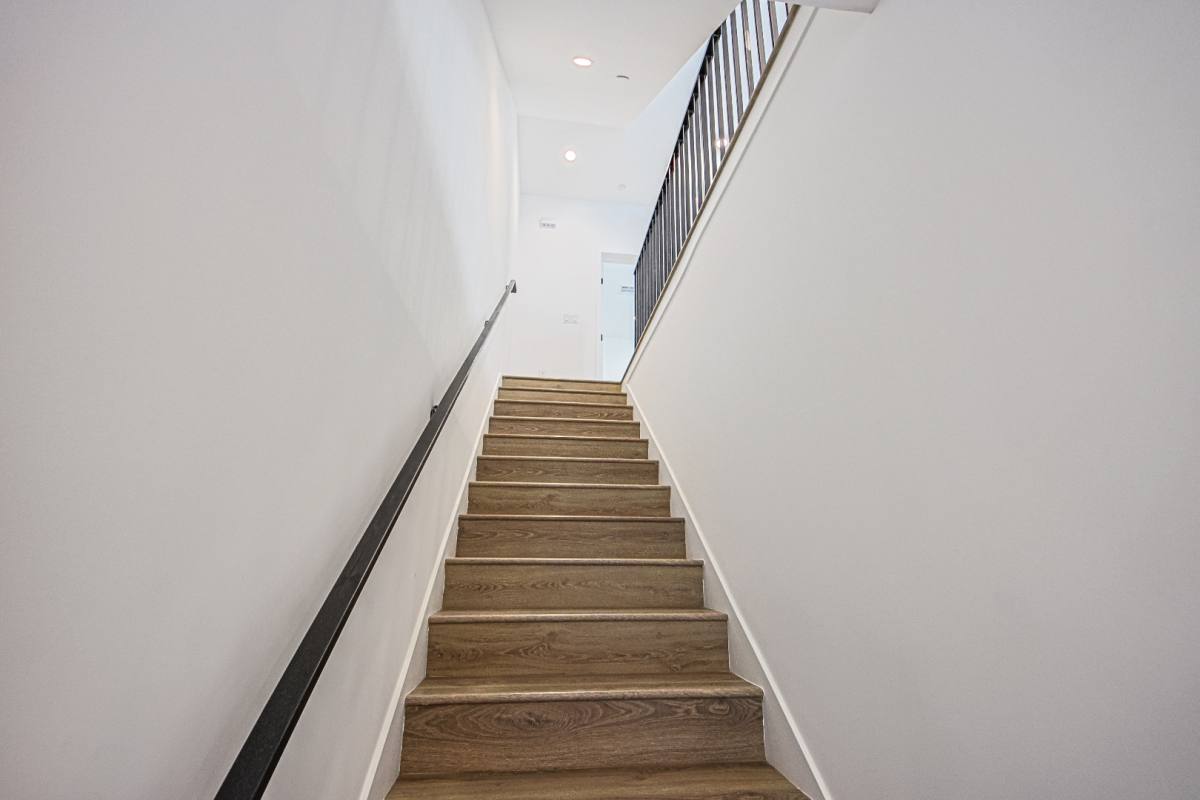 Townhouse for rent at 5235 Satsuma Ave #5233 1 2, North Hollywood, CA 91601