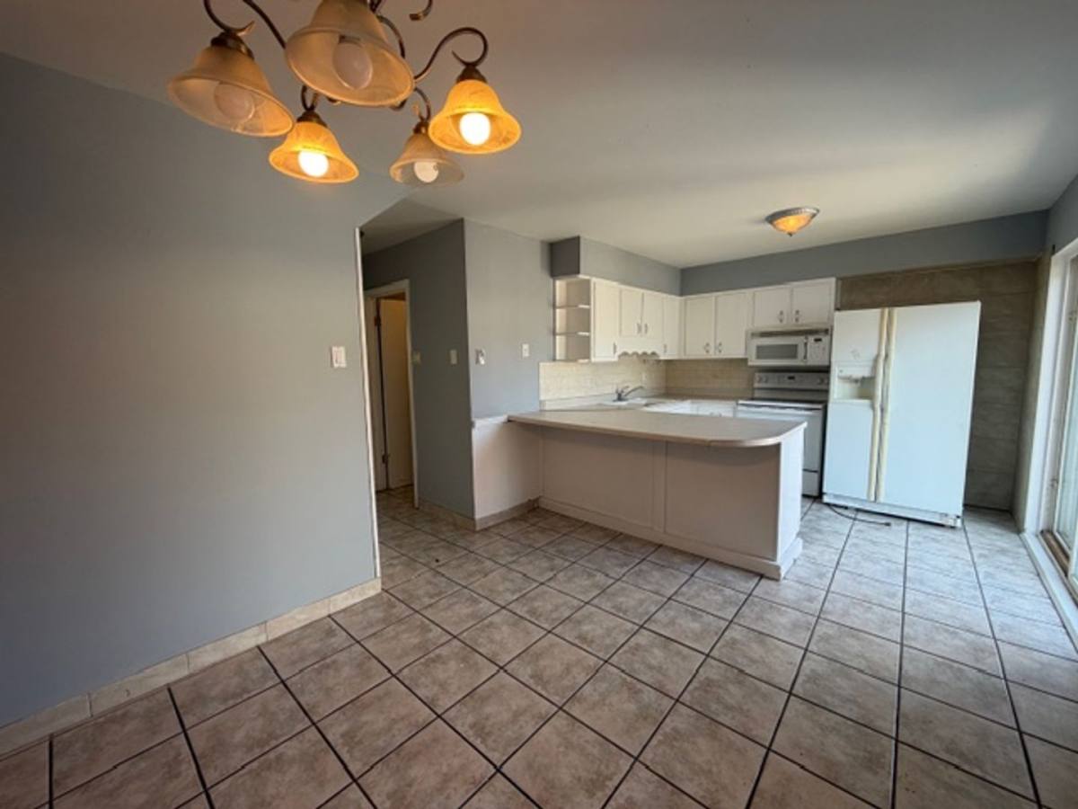 Townhouse for rent at 7244 Hazelcrest Dr, Hazelwood, MO 63042