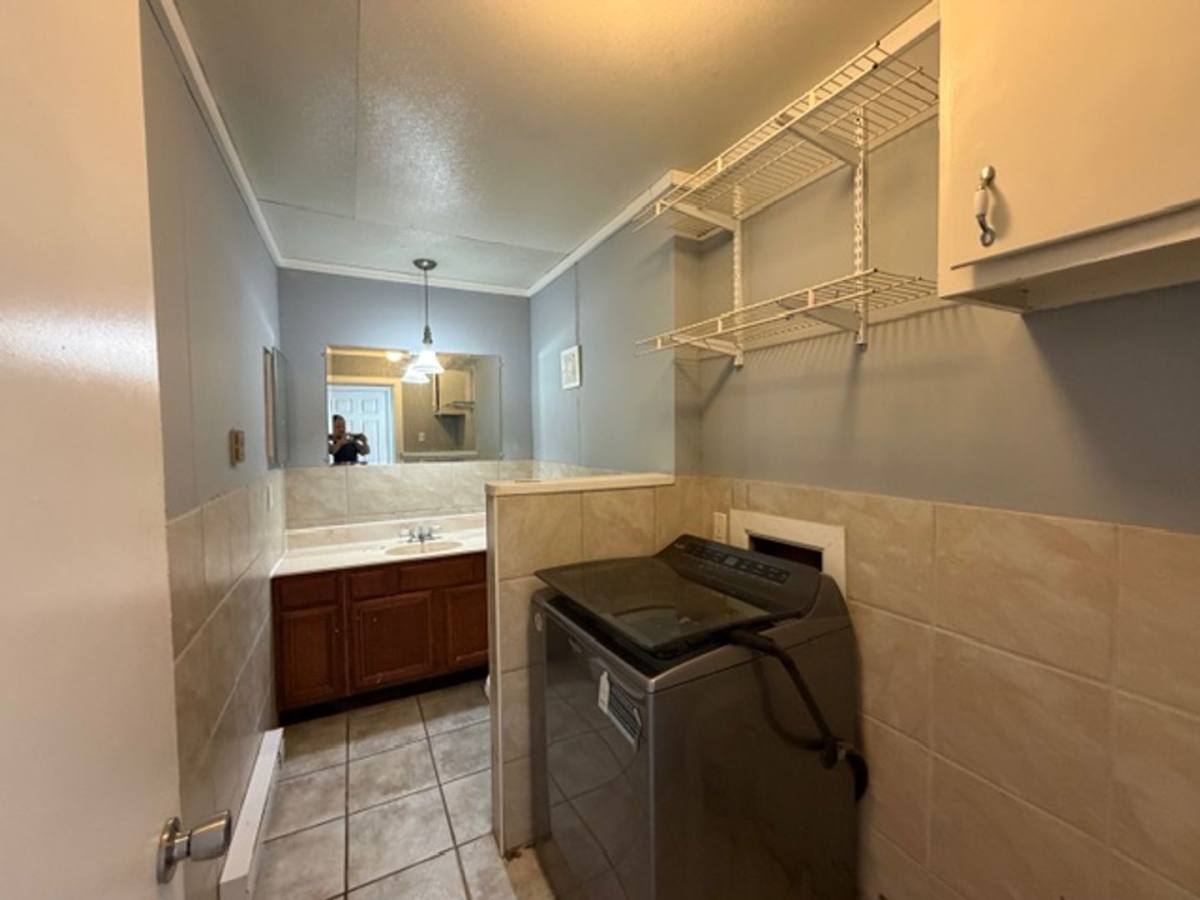 Townhouse for rent at 7244 Hazelcrest Dr, Hazelwood, MO 63042