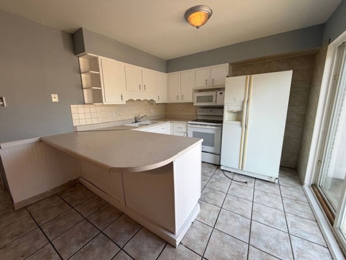 Townhouse for rent at 7244 Hazelcrest Dr, Hazelwood, MO 63042