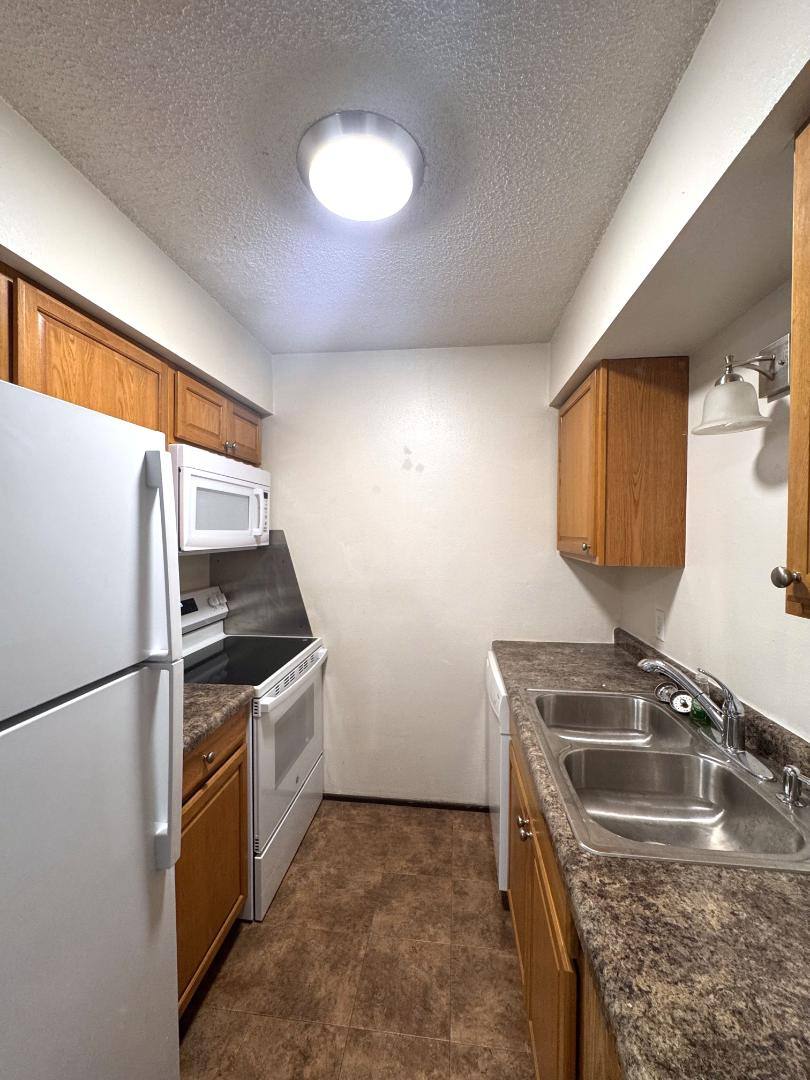 Apartment for rent at 1014 E Main St #5, La Porte City, IA 50651