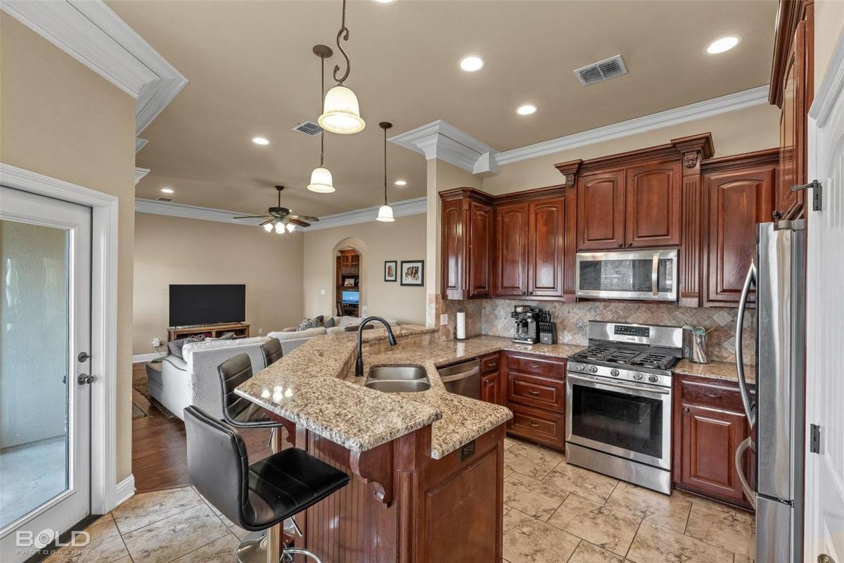 House for rent at 337 Wood Springs, Haughton, LA 71037