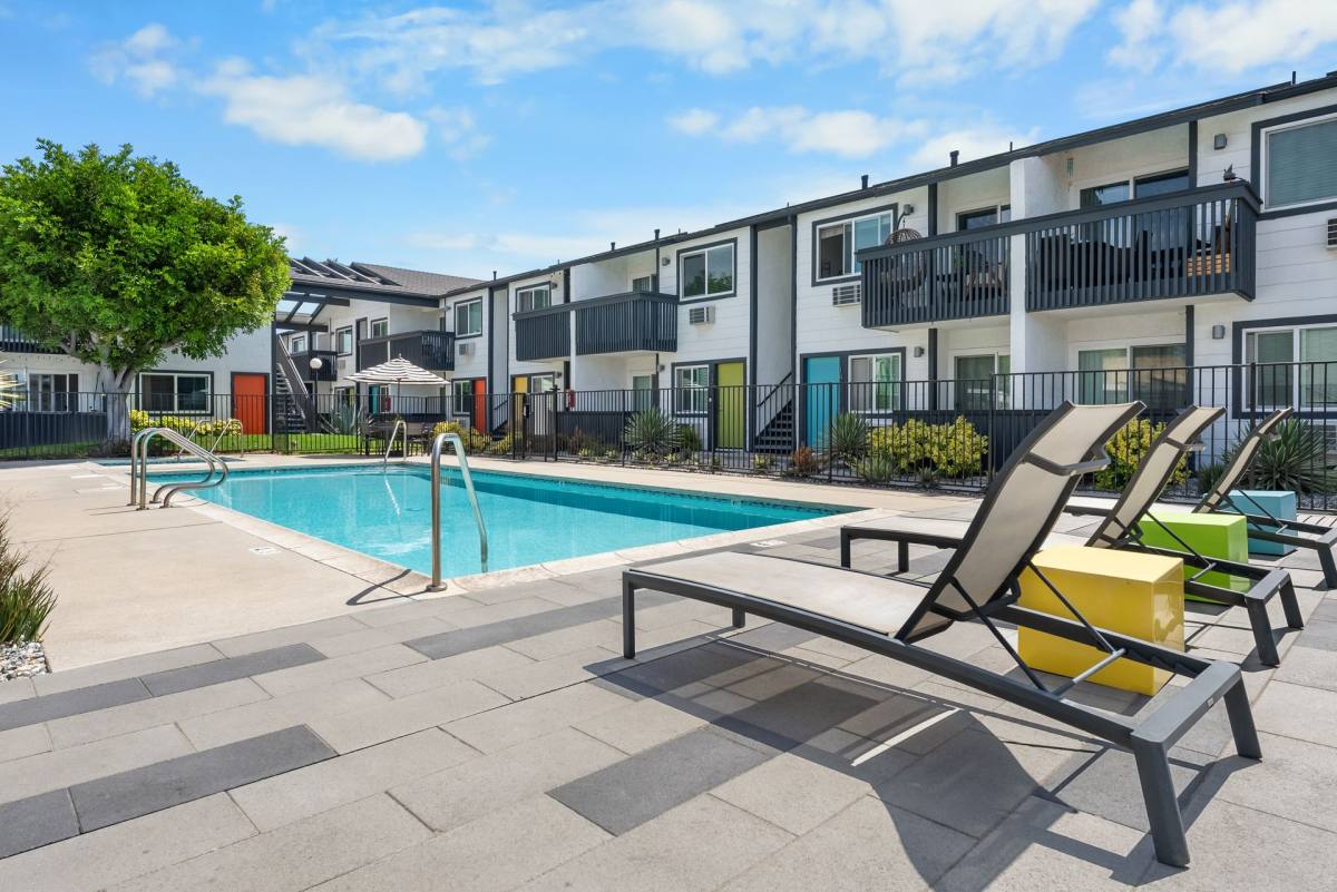 Apartment for rent at 126 E 18th St, Costa Mesa, CA 92627