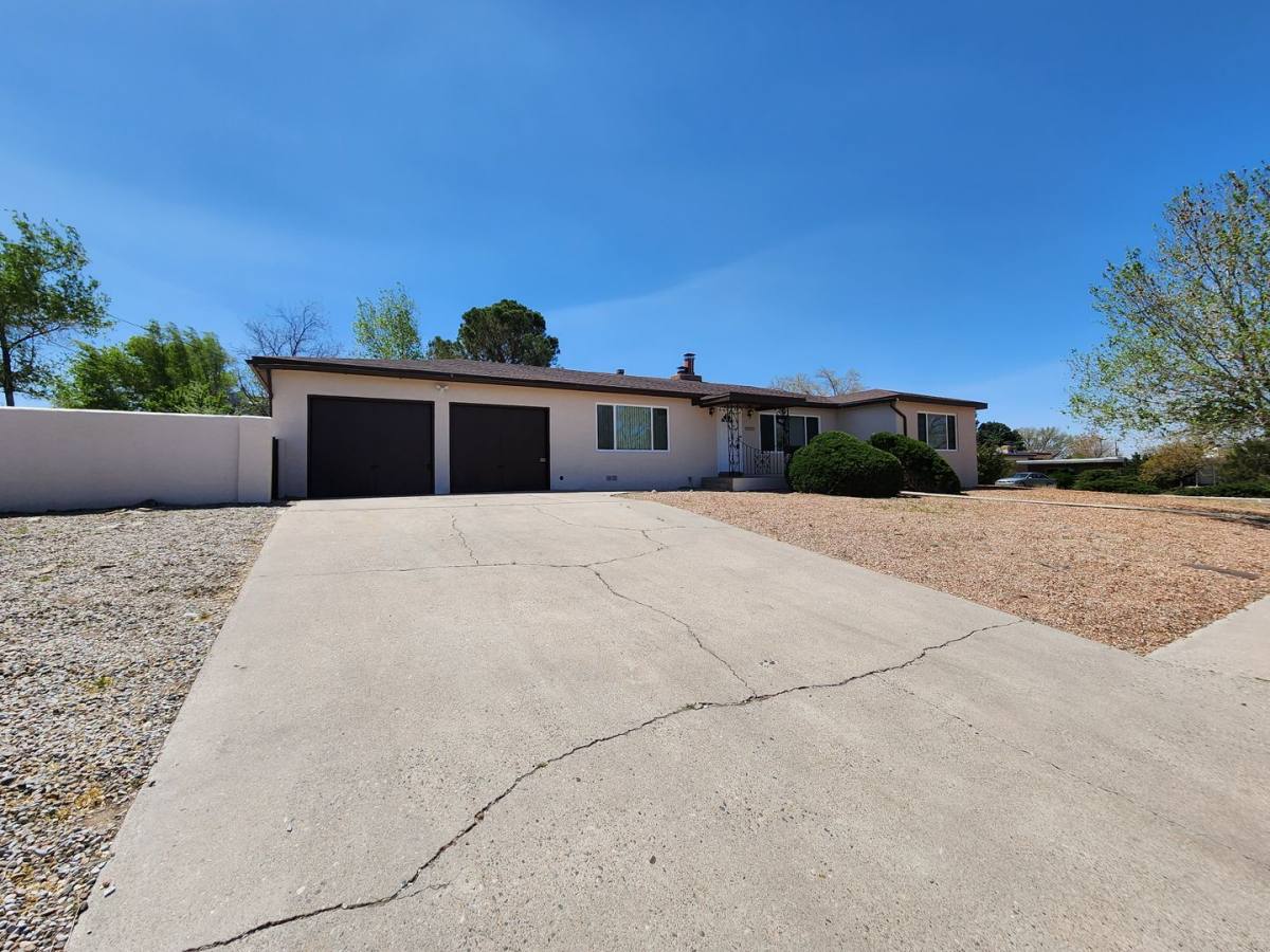House for rent at 4600 Mountain Rd NE, Albuquerque, NM 87110