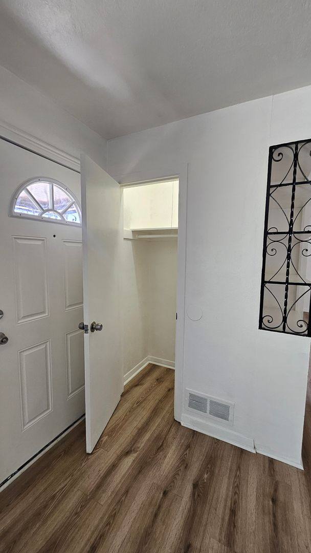 House for rent at 4600 Mountain Rd NE, Albuquerque, NM 87110