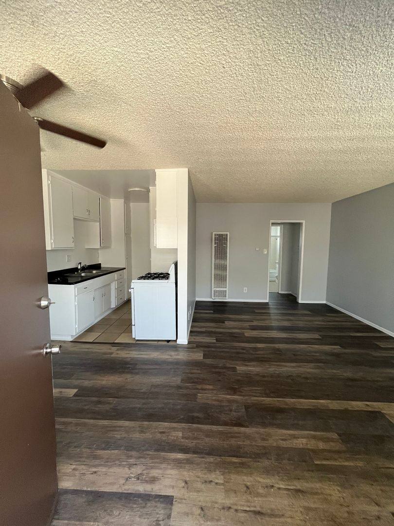 Apartment for rent at 1510 Orizaba Ave, Long Beach, CA 90804