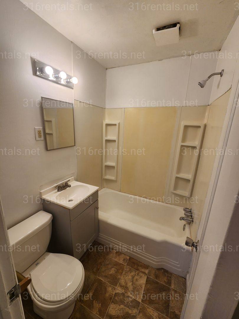 House for rent at 1248 N Terrace Dr, Wichita, KS 67208
