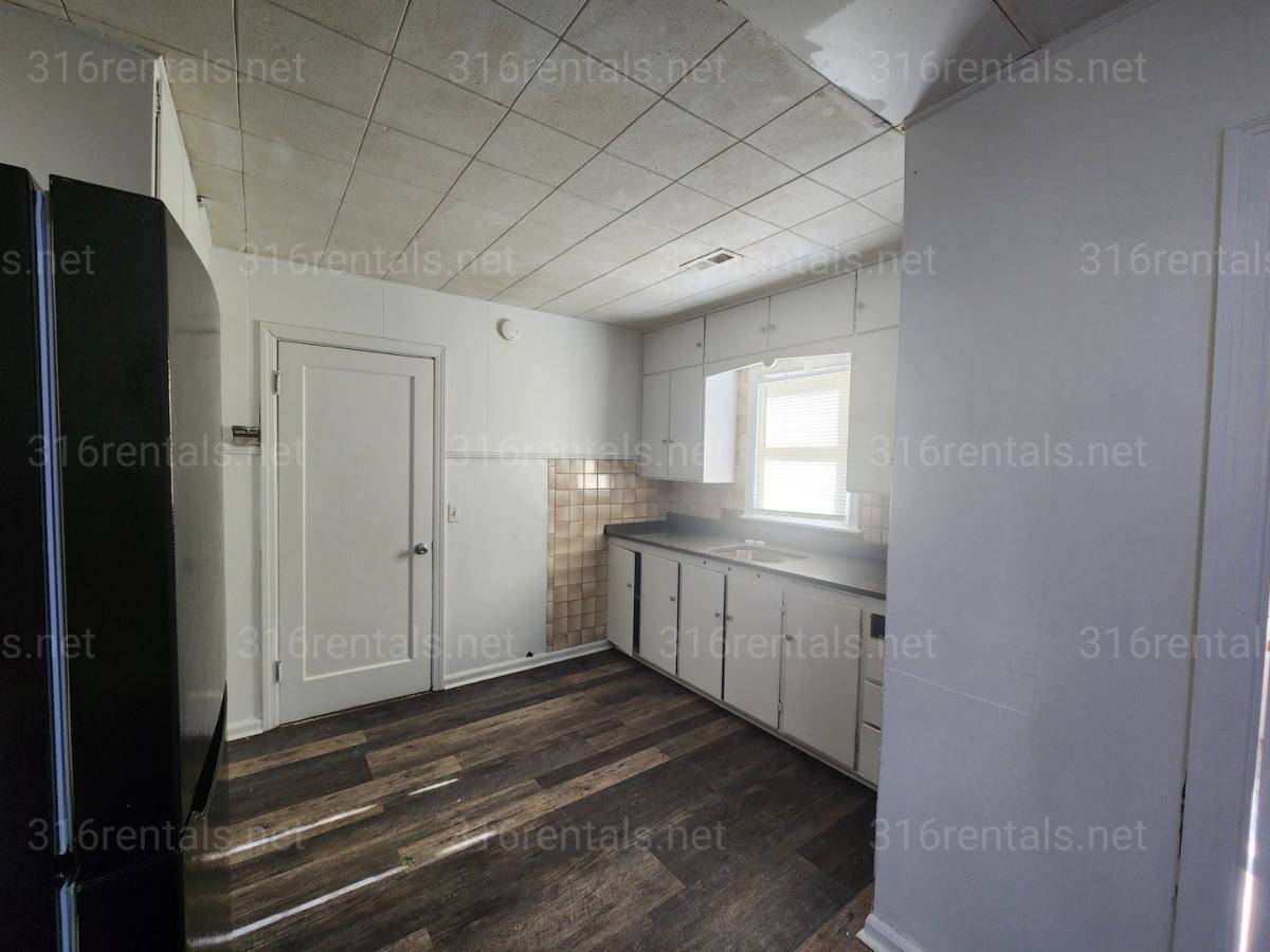 House for rent at 1248 N Terrace Dr, Wichita, KS 67208