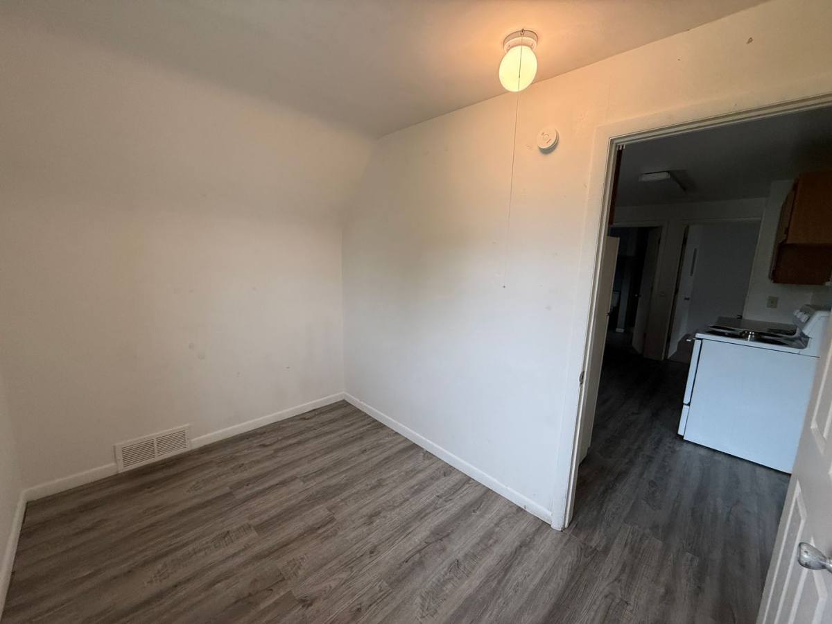Apartment for rent at 5680 Trailer Park Dr, Jackson, MI 49201