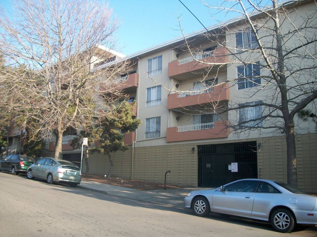 Apartment for rent at 266 Adams, Oakland, CA 94610