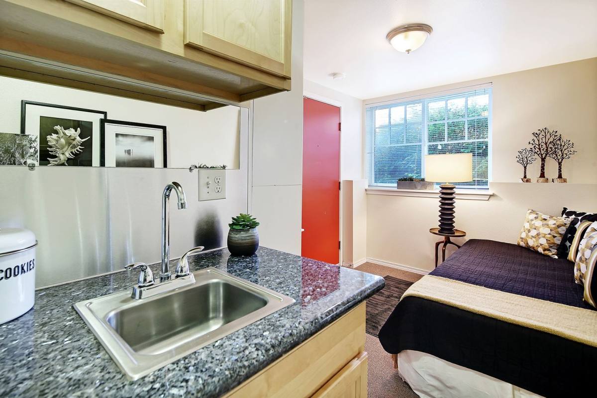 Apartment for rent at 1514 NW 52nd St, Seattle, WA 98107