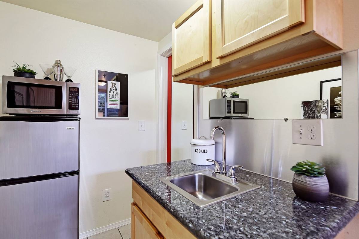 Apartment for rent at 1514 NW 52nd St, Seattle, WA 98107