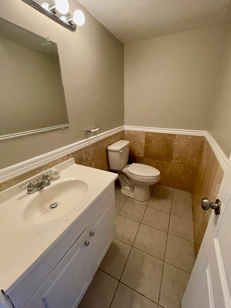 Townhouse for rent at 6083 Village Circle S, Orlando, FL 32822