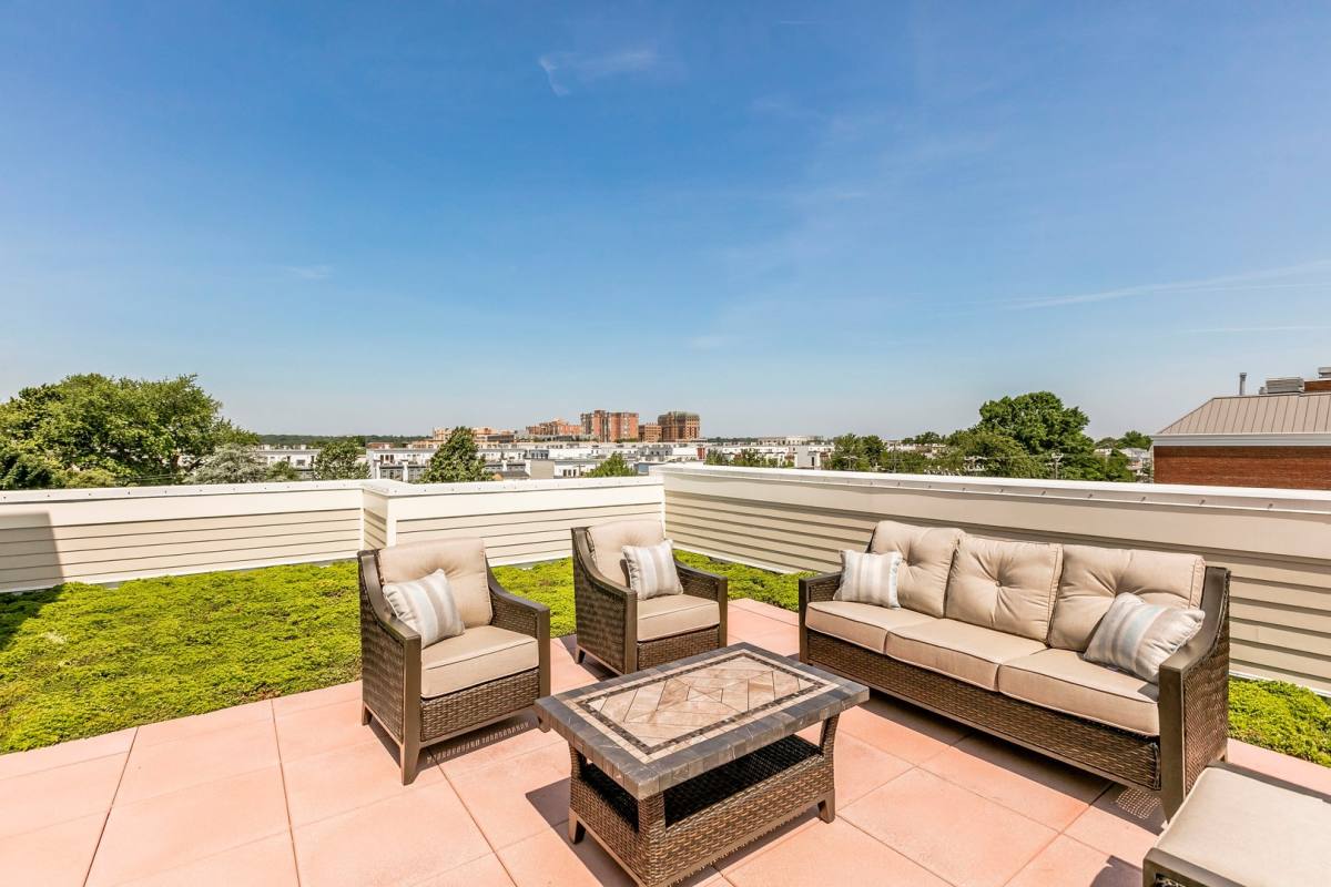 Apartment for rent at 706 N Washington St, Alexandria, VA 22314