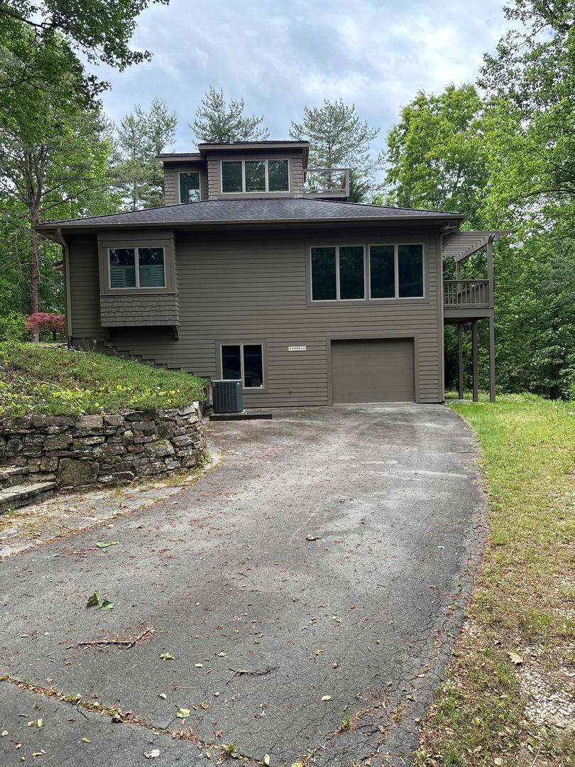 House for rent at 1101 Wildlife Trail, Hendersonville, NC 28739