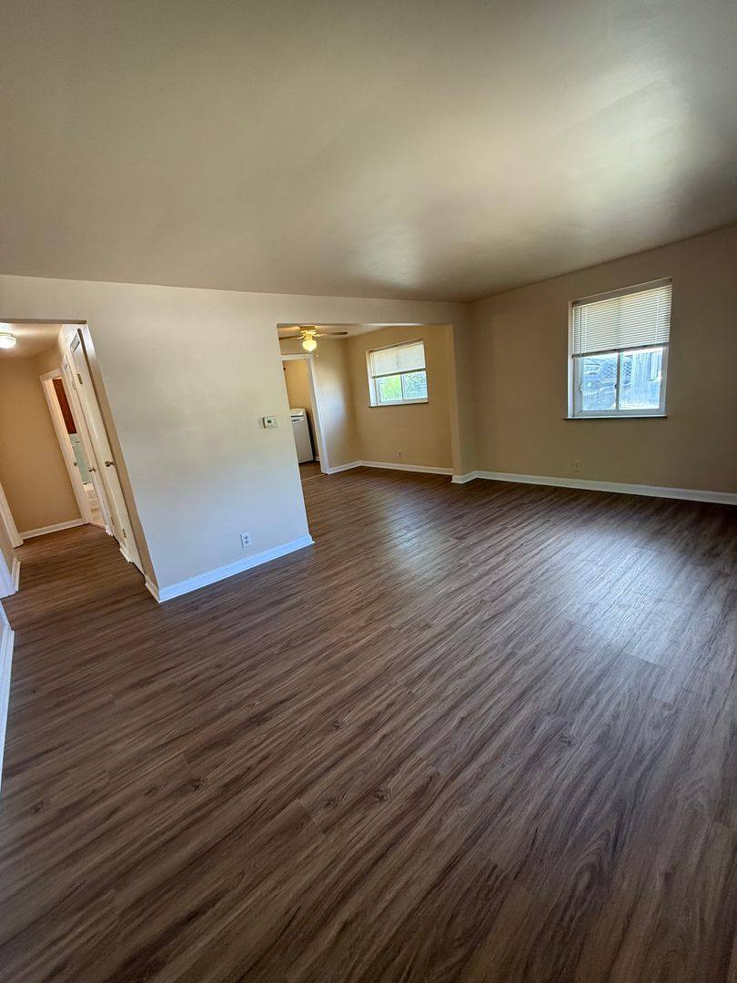 Apartment for rent at 39 Glen Este Place, Cincinnati, OH 45217