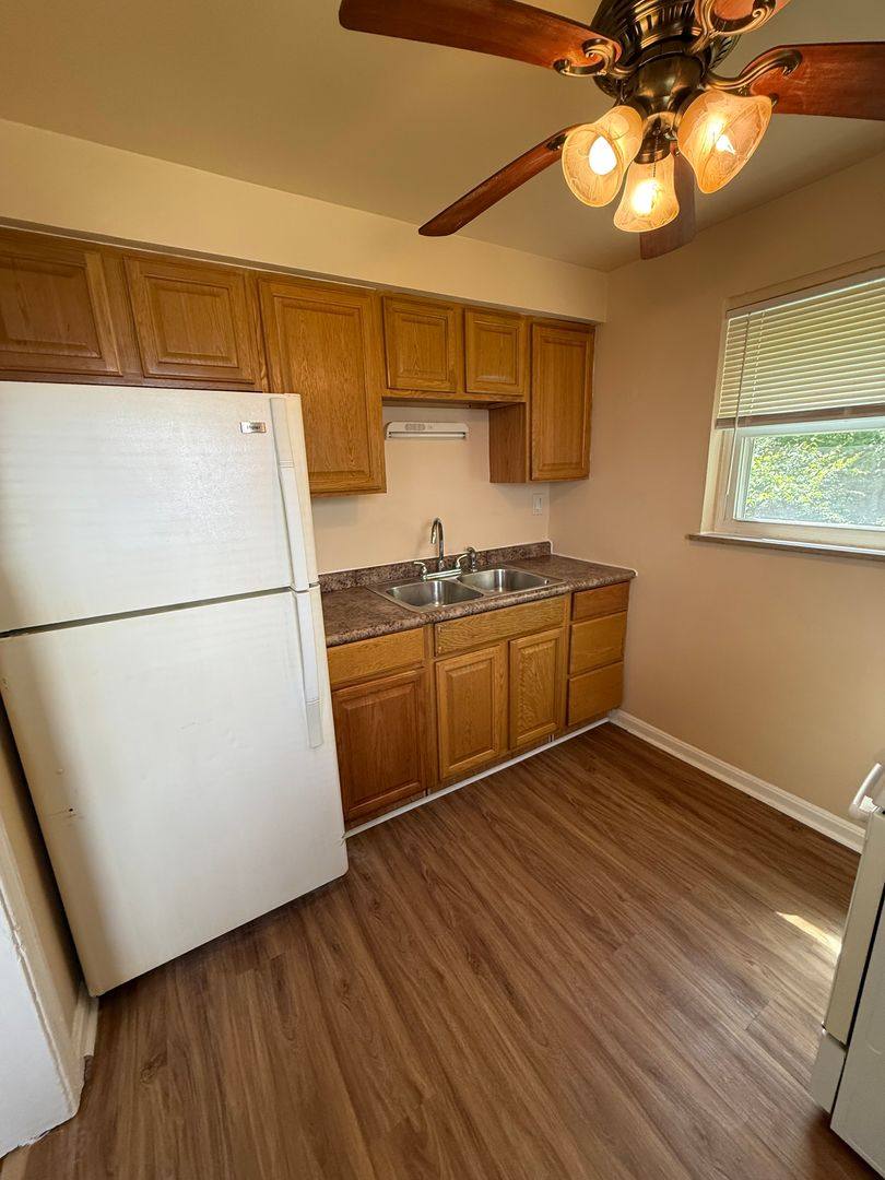 Apartment for rent at 39 Glen Este Place, Cincinnati, OH 45217