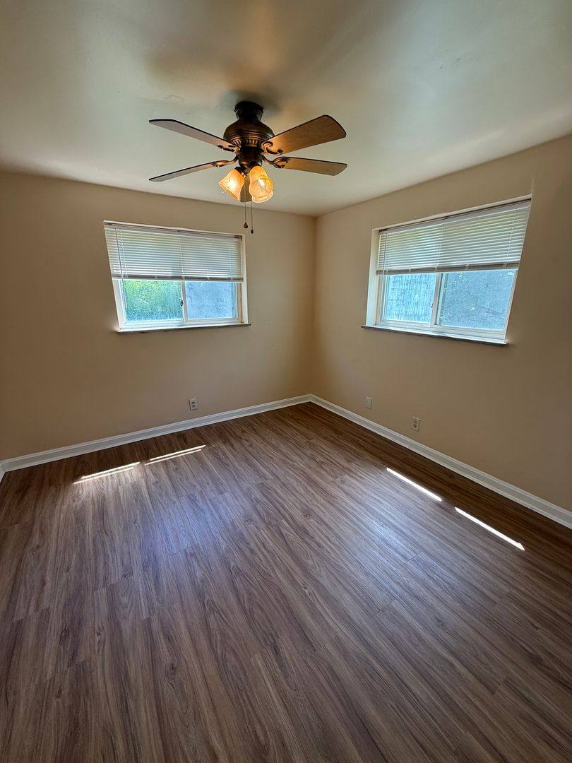 Apartment for rent at 39 Glen Este Place, Cincinnati, OH 45217