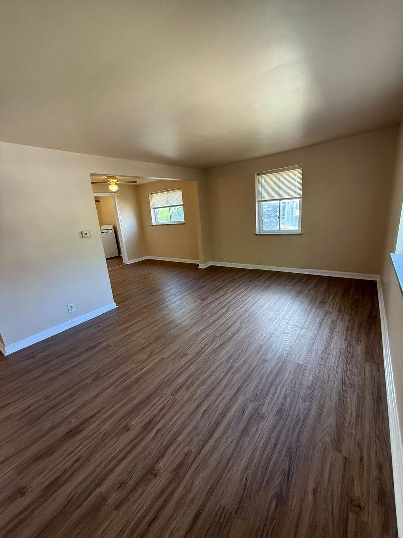 Apartment for rent at 39 Glen Este Place, Cincinnati, OH 45217