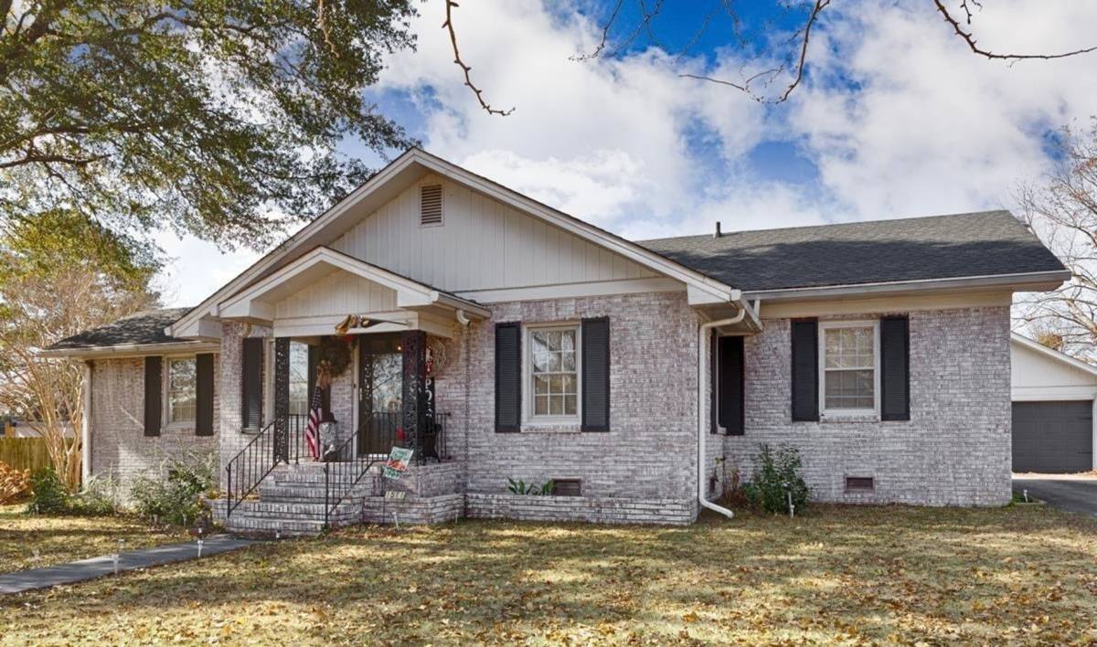 House for rent at 1511 10th Ave SE, Decatur, AL 35601