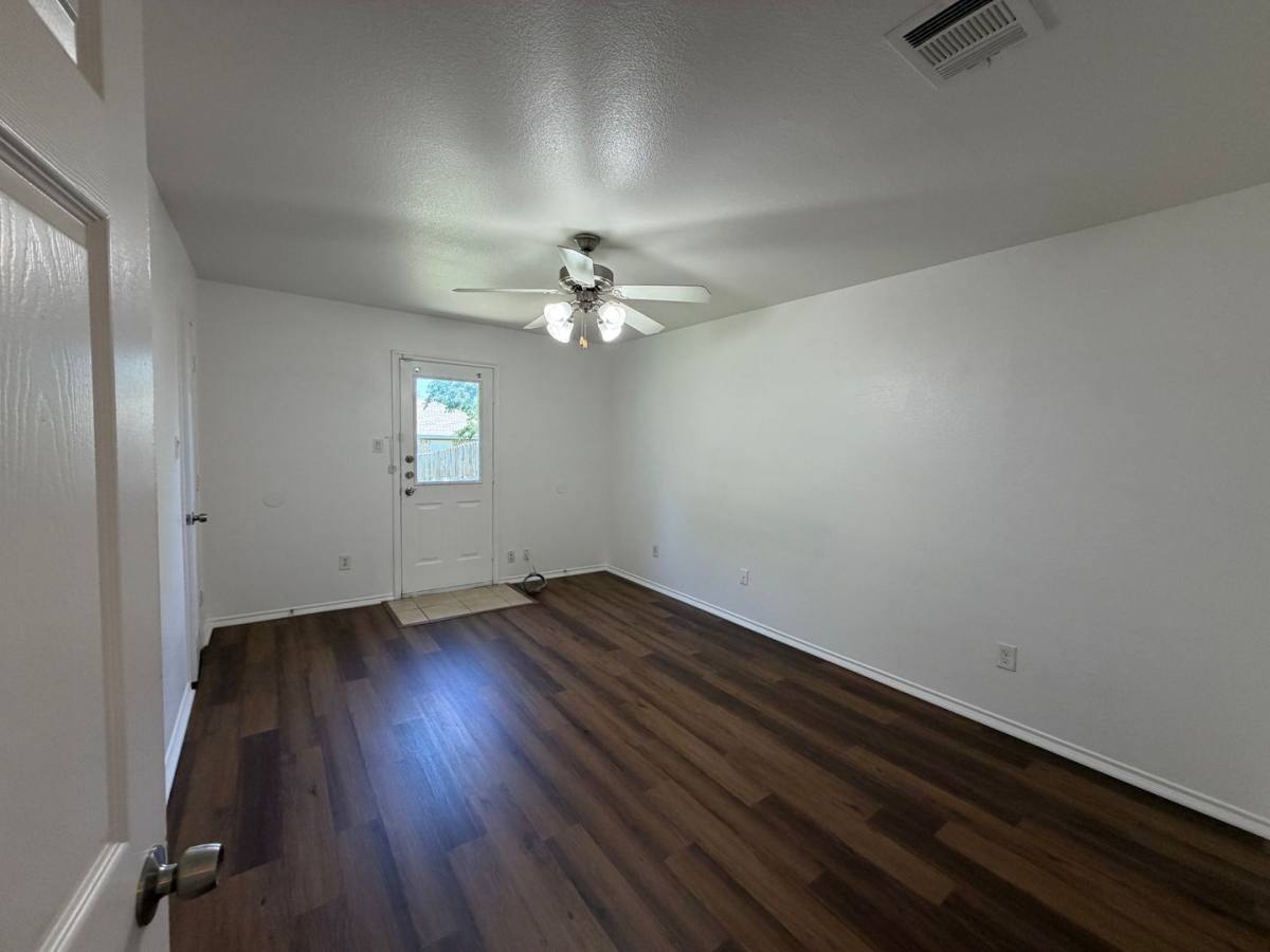 House for rent at 8118 Tanner Ave, Fort Worth, TX 76116