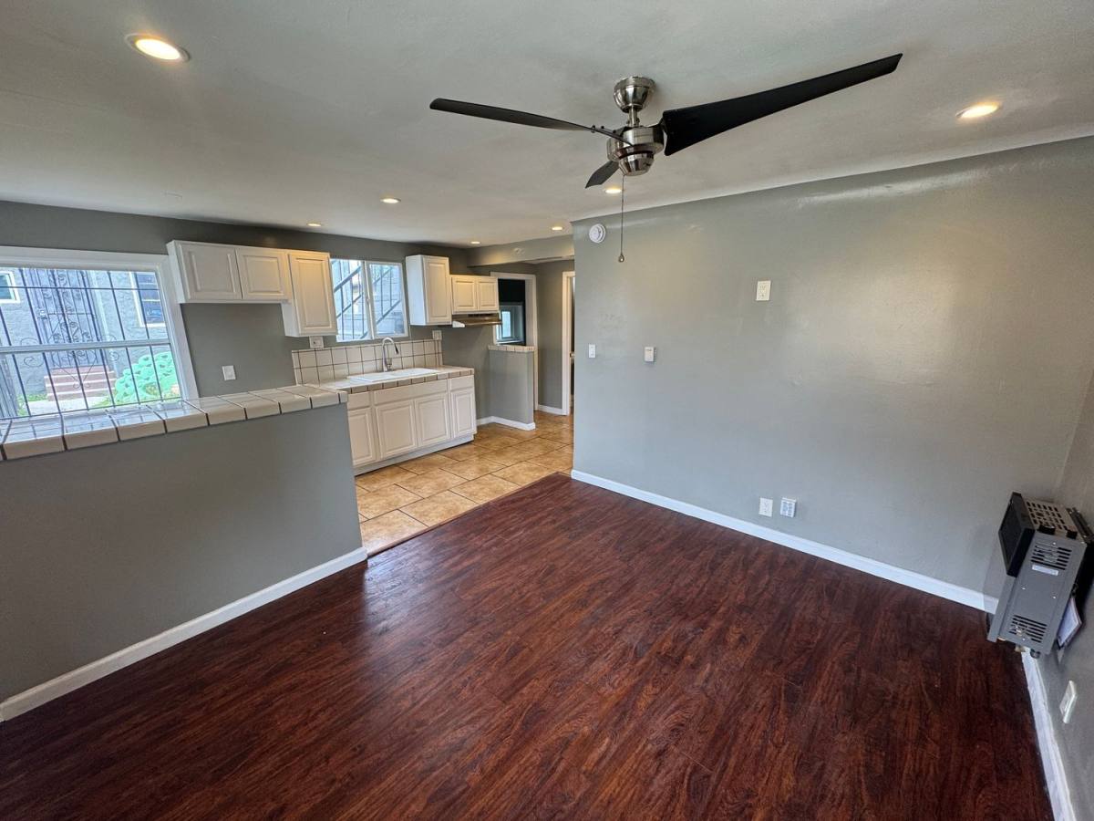 Apartment for rent at 6228 S Van Ness Ave, Los Angeles, CA 90047