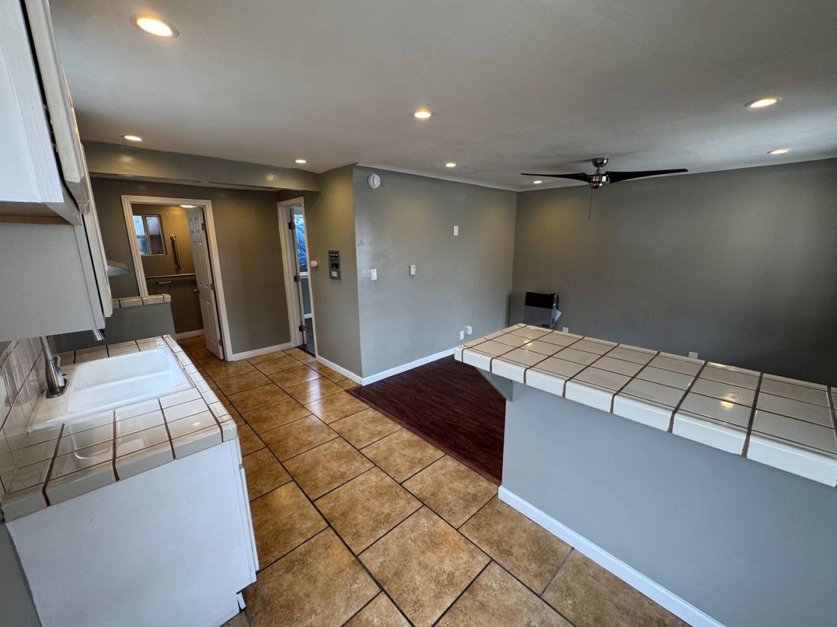 Apartment for rent at 6228 S Van Ness Ave, Los Angeles, CA 90047