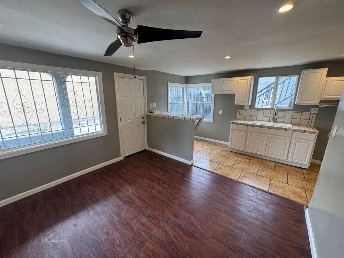 Apartment for rent at 6228 S Van Ness Ave, Los Angeles, CA 90047