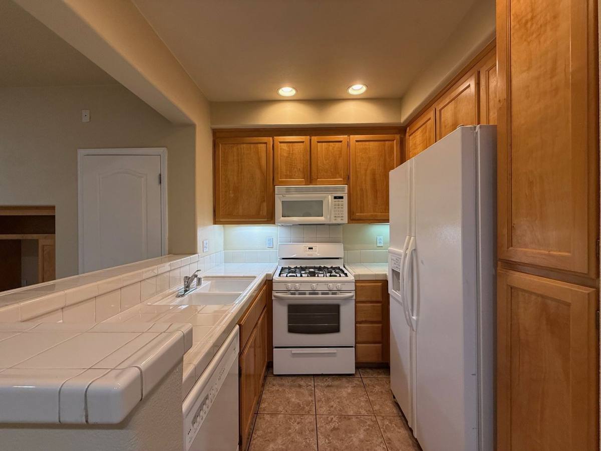 Condo for rent at 1463 Tucker St, Oakland, CA 94603