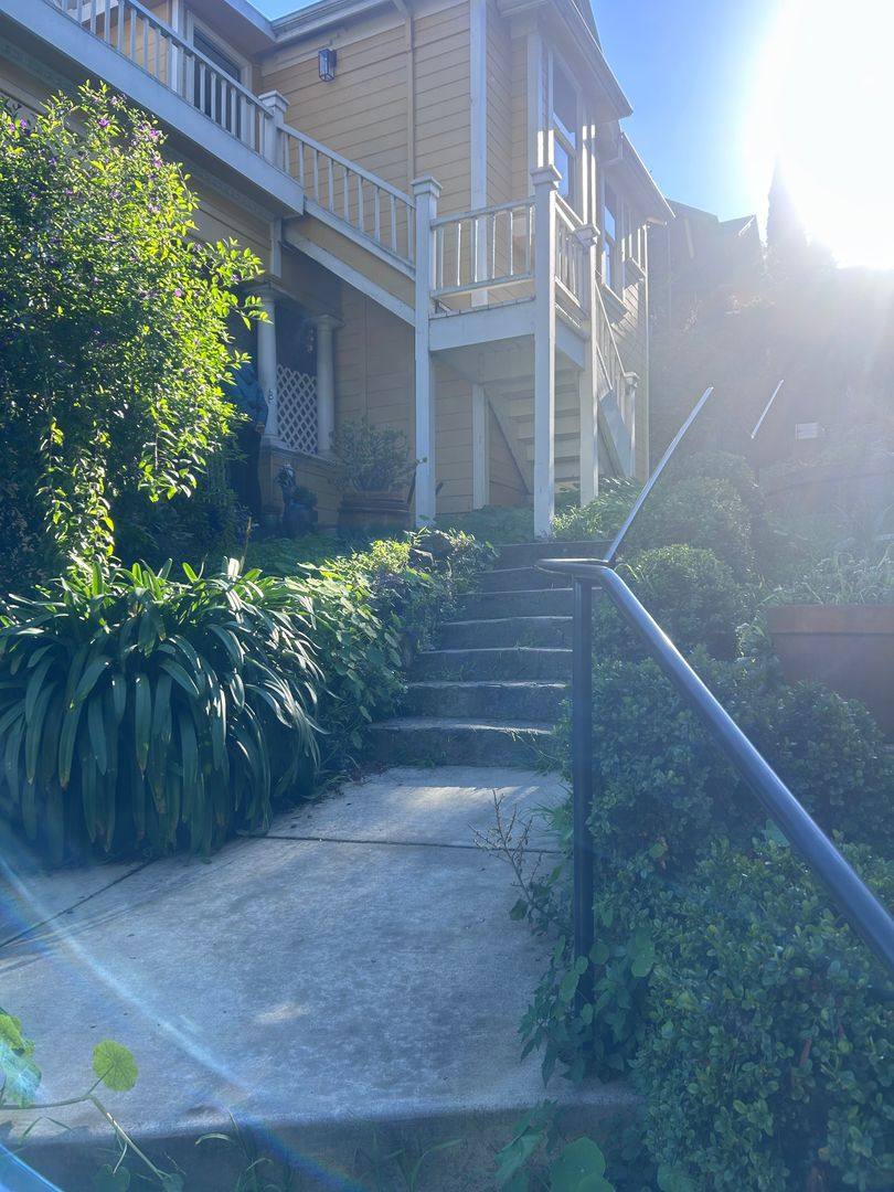 Townhouse for rent at 848 E 28th St, Oakland, CA 94610